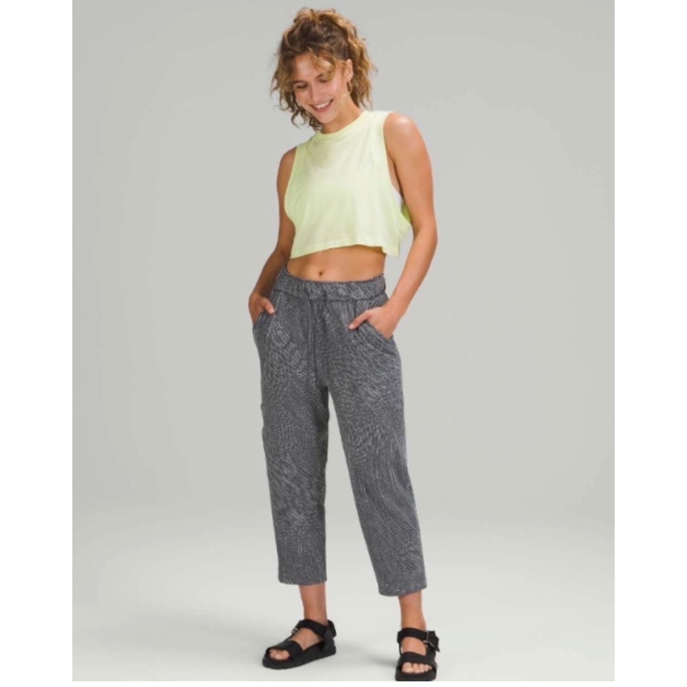 Lululemon Stretch High Rise Crop 23" Simultaneous Anchor Alpine White Size 12